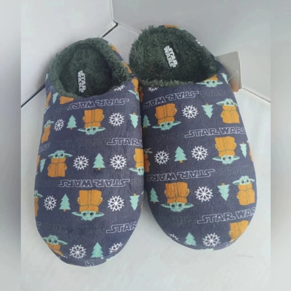 Star Wars Disney Men's size 9/10 Slippers/ House Shoes NWT